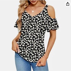 NWT! Cold Shoulder Black, White & Yellow Daisy Print Tunic Top  (size medium)